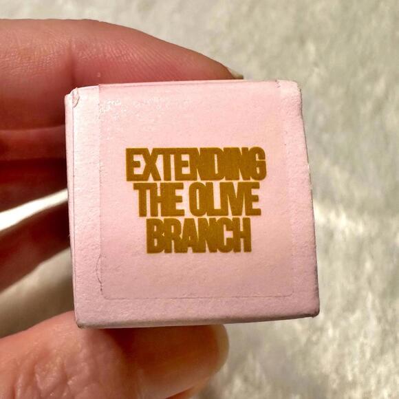 NIB Jeffree Star Extending the Olive Branch Velvet Trap Lipstick 4g - Picture 8 of 9